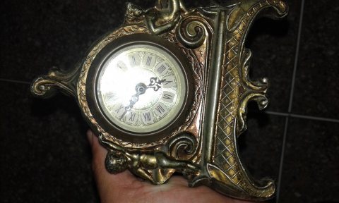 ساعةفضية قديمة