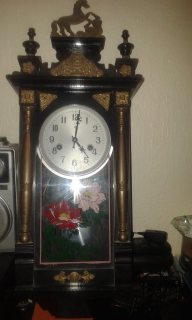ساعة حائطية ميكانيكية قديمة  من صنع الصين للبيع 2