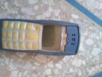 انا عندي هاتف نوكيا 1100 أصلي صنع ألماني انا من المغرب