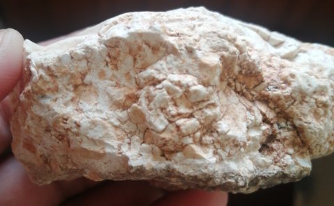 نيزك قمري نادر الانوردوسيت  météorite lunar rare anorthosit 3