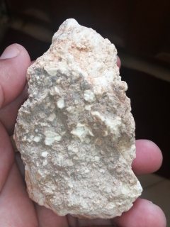نيزك قمري نادر الانوردوسيت  météorite lunar rare anorthosit 4