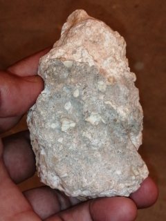 نيزك قمري نادر الانوردوسيت  météorite lunar rare anorthosit 7