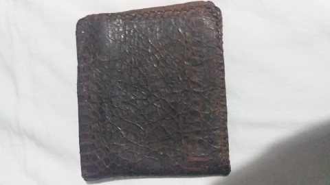 محفظة من جلد الثعبان 3