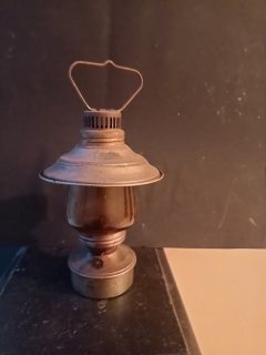 مصباح قديم جدا