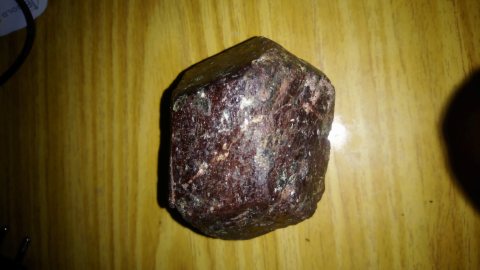حجر النصف كريم الموندين 1
