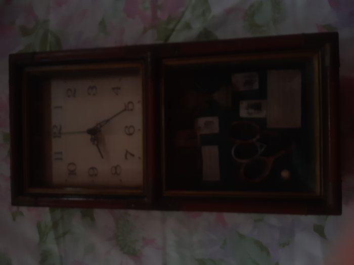 ساعة أثرية قديمة