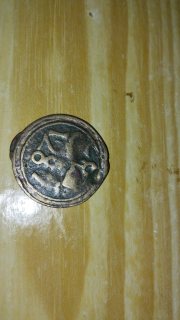 عملة معدنية بالنجمة السداسية تعود ل 8 قرون 