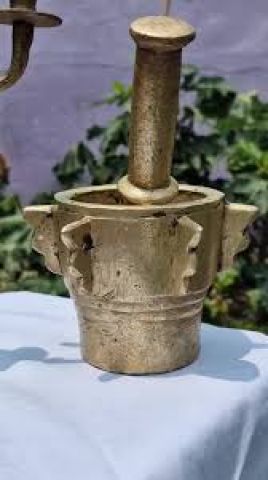 مهراز نحاس قديم عمره اكتر من 120سنة