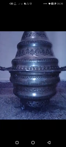 قطعة فضية للبيع ليبغها مرحبا 