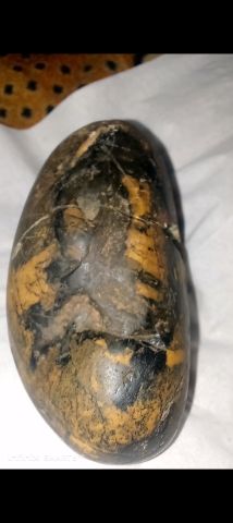 احجار كريمة 
