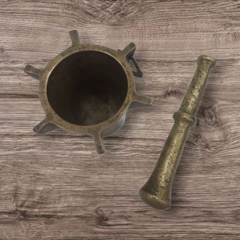 مهراز نحاسي أصيل عمره أكتر من 150 سنة وهي تحف نادرة جداً  2