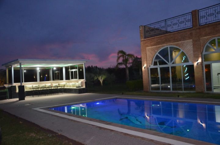 Villa de luxe pour location 2500m2. فيلا للكراء اليومي 