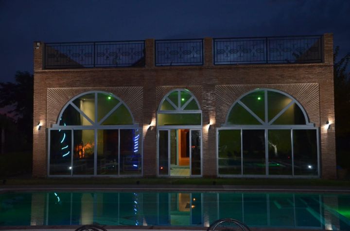 Villa de luxe pour location 2500m2. فيلا للكراء اليومي  2