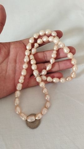 عقد من اللؤلؤ الاقحواني الطبيعى حبات حجم كبير