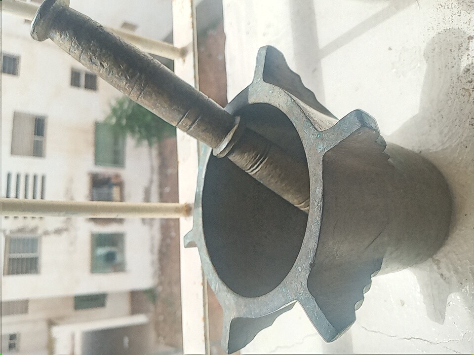مهراز قديم و مطلوب ، اثر نحاسي قديم 2