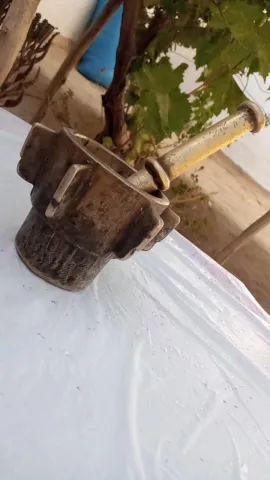 مهراز نحاسي أثري أكثر من 100 سنة للبيع