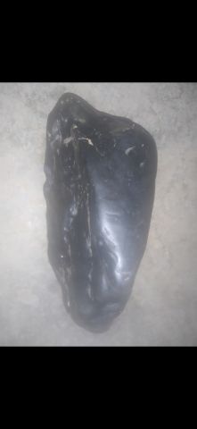 ألماس أسود black carbonado stone
