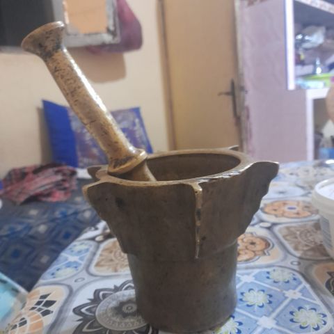 مهراز نحاسي قديم 2