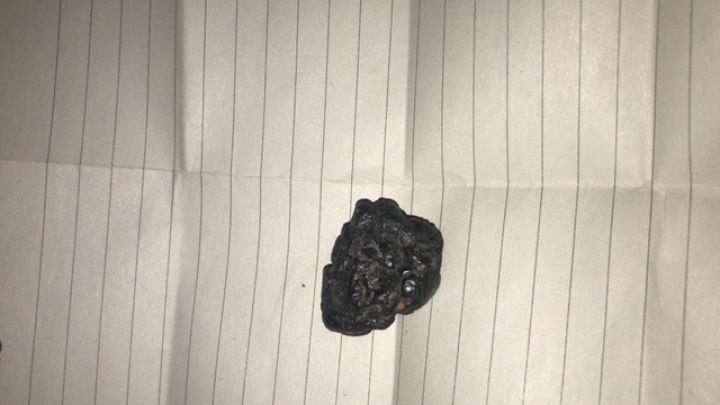 نيزك  اسود