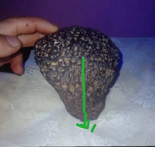 نيزك الكربوني  2