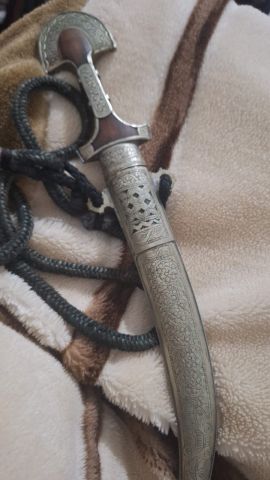 خنجر فضي قديم  2