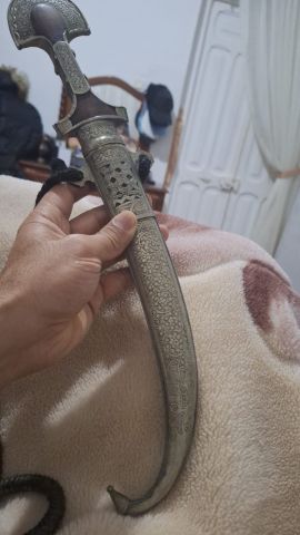 خنجر فضي قديم  4