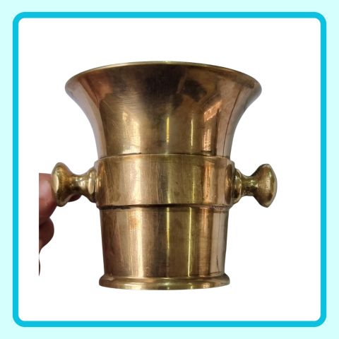 مهراز نحاسي قديم جدا و بثمن جد مناسب 500 درهم 