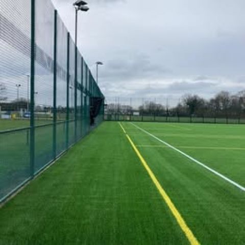 Gazon Artificiel عالي الجودة | منظر أخضر دائم بلا صيانة 4