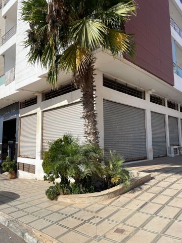 فرصة استثمارية: محل تجاري مميز للبيع بالوفاق – تمارة