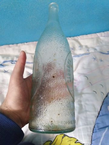 قنينة لاسيكون القديمة 2