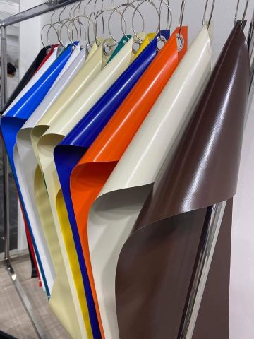 Bâche قوية – حل مثالي للسلامة والظل 3