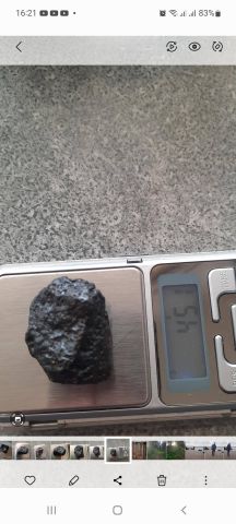 نيزك أسود جميل 4