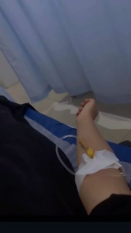 السلام عليكم، أنا أم لأربعة أطفال وبنتي الصغيرة مريضة بالسرطان. ك