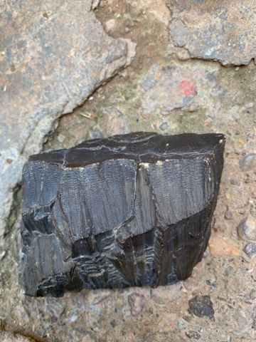 احجار كريمة 