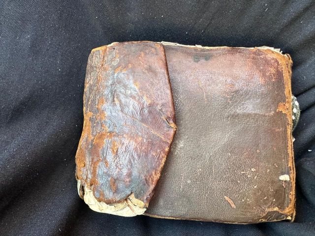 مصحف أثري قديم Antique Holy Qur’an 2