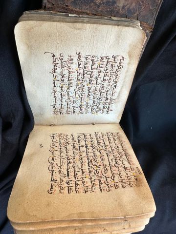 مصحف أثري قديم Antique Holy Qur’an 5