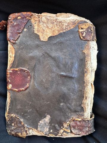 مصحف أثري قديم Antique Holy Qur’an 9