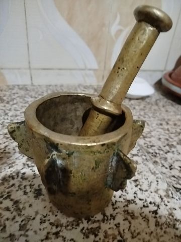 مهراز من الفظة والذهب 