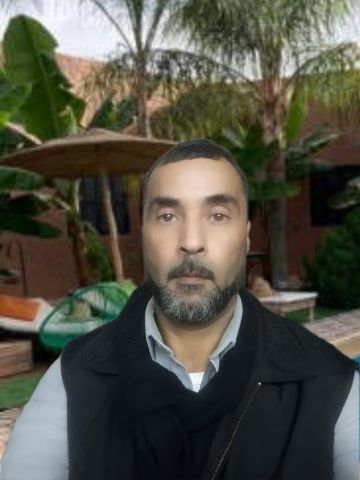 Sérieuse femme adorable ???? 3