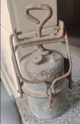 مصباح كربيد (أو مصباح أسيتيلين) قديم 2