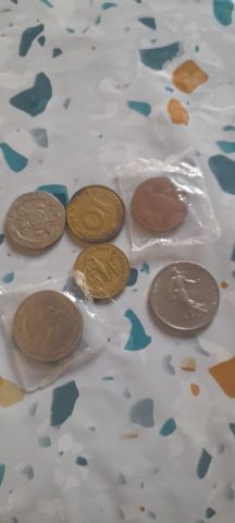 مجموعة عملات مغربية  واجنبية بثمن جد مناسب 7