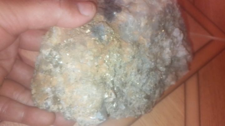 حجر المرو الحامل لدهب 2