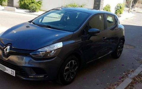 Renault Clio 4 model 2017 en très bon état   