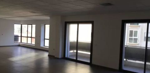 Plateaux bureaux neufs à louer à partir début 50 m2