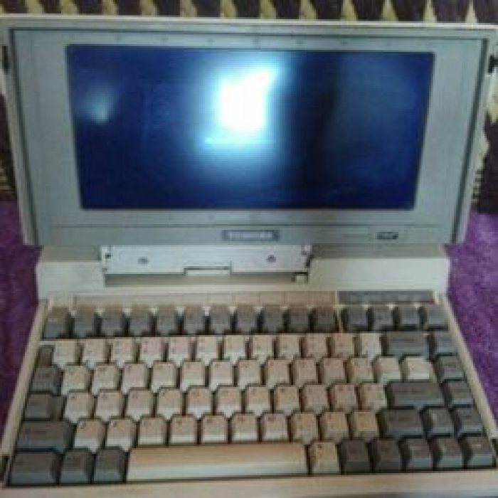 Toshiba T1200